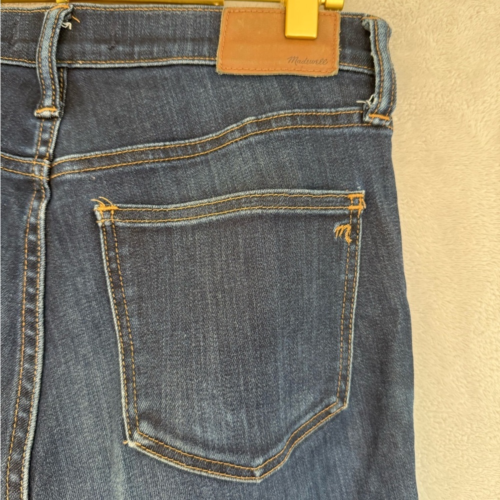 Madewell 9” Dark Blue Skinny Jeans - Picture 4 of 5